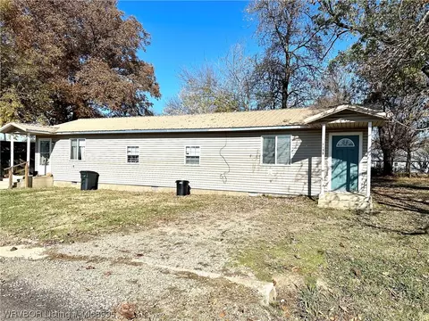115 SE 5th St #A & B, Spiro, OK 74959