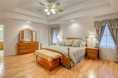 Bedroom - 1021 96 Hwy, Mansfield, AR 72944 photo 2 of 3