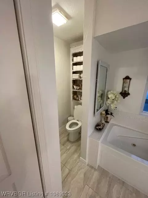 Bath - 2911 Gary St, Fort Smith, AR 72901 photo 5 of 7