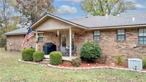 Exterior - 706 Delaware St, Sallisaw, OK 74955 photo 11 of 13