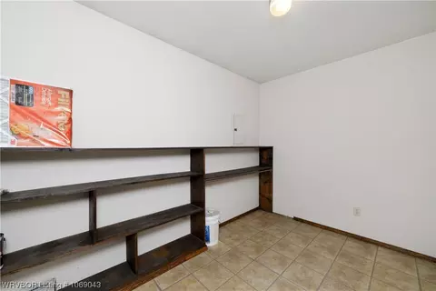 Exterior - 706 Delaware St, Sallisaw, OK 74955 photo 8 of 13