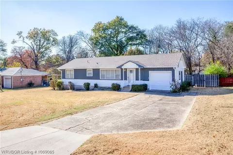 2023 53rd St, Fort Smith, AR 72904 photo 2