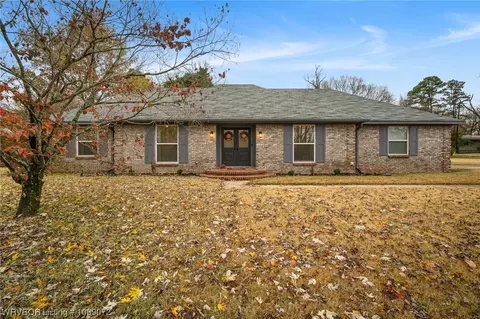 1700 Burnham Rd, Fort Smith, AR 72903