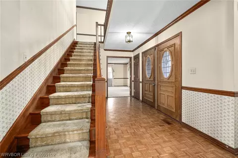 Entry Way - 3908 S 27th Cir, Fort Smith, AR 72901 photo 2 of 4