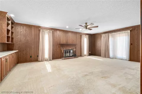 Living - 3908 S 27th Cir, Fort Smith, AR 72901 photo 1 of 1