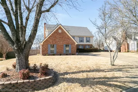 Exterior - 3908 S 27th Cir, Fort Smith, AR 72901 photo 2 of 10
