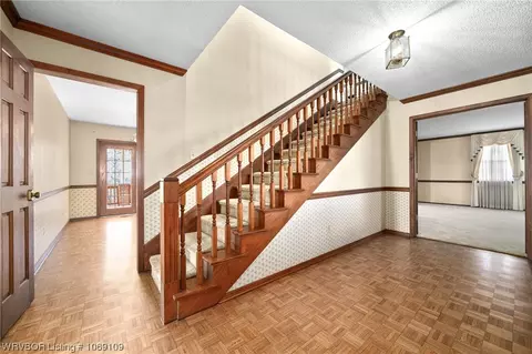 Entry Way - 3908 S 27th Cir, Fort Smith, AR 72901 photo 3 of 4