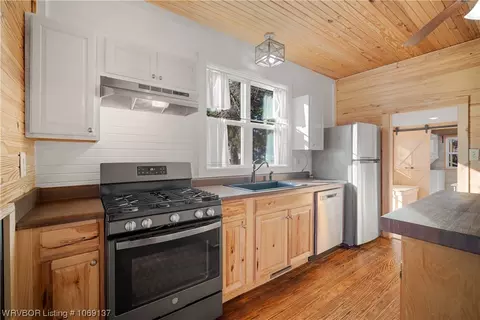 401 Hendrix St, Altus, AR 72821 photo 10