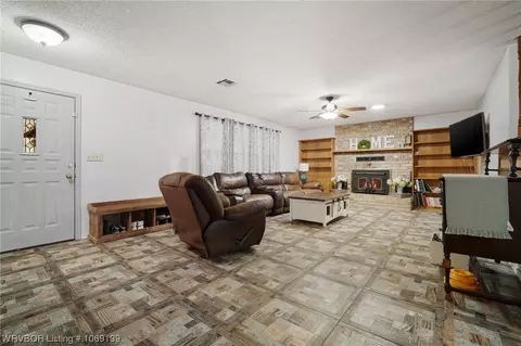 Living - 508 Timber Ridge Rd, Howe, OK 74940 photo 1 of 5