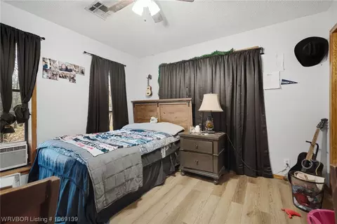 Bedroom - 508 Timber Ridge Rd, Howe, OK 74940 photo 7 of 8