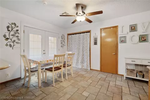 Dining - 508 Timber Ridge Rd, Howe, OK 74940 photo 1 of 2