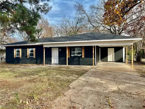 1610 Brewer Ln, Lavaca, AR 72941
