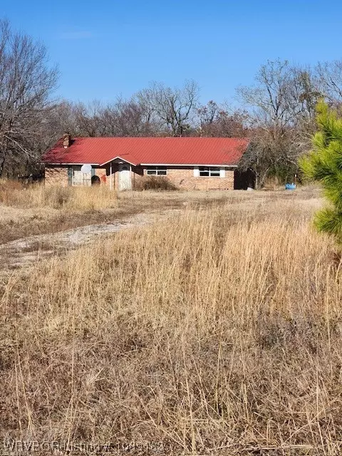 473523 1049 Rd, Muldrow, OK 74948
