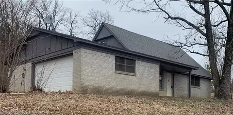 205 Water Tower Rd, Muldrow, OK 74948