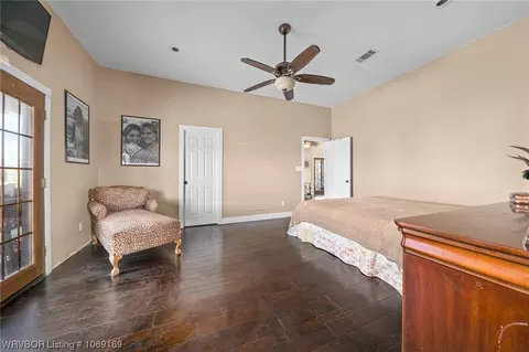 Bedroom - 502 Meadows Ln, Pocola, OK 74902 photo 4 of 9