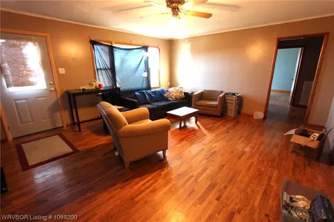 925 Lakeview Dr, Alma, AR 72921 photo 2
