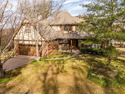 604 Azure Hills Dr, Van Buren, AR 72956