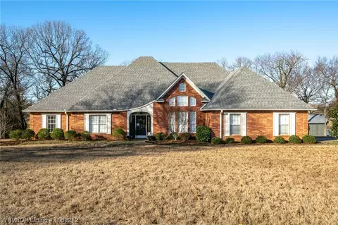 6432 S Lakewood Dr, Van Buren, AR 72956