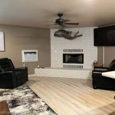 Living - 3107 Harmony Rd, Alma, AR 72921 photo 3 of 3