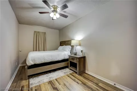 Bedroom - 3107 Harmony Rd, Alma, AR 72921 photo 2 of 5