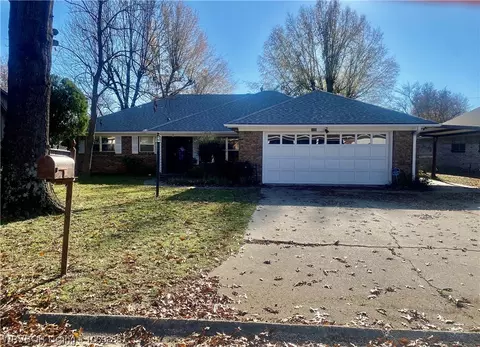4400 Wynnewood Dr, Fort Smith, AR 72904