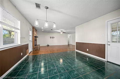 9009 Bryn Mawr Cir, Fort Smith, AR 72908 photo 11