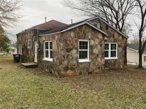 405 3rd St, Ozark, AR 72949 photo 1