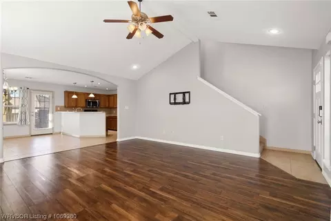 Living - 317 Skagway Ln, Barling, AR 72923 photo 1 of 1