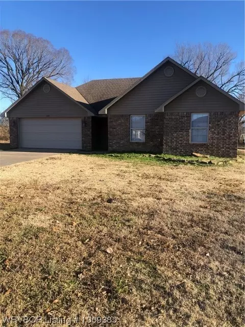 1523 Cherokee Rock Rd, Muldrow, OK 74948