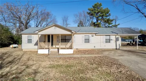 105 Haskins Ln, Roland, OK 74954