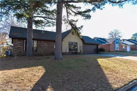 2401 Pine Ln, Barling, AR 72923 photo 2