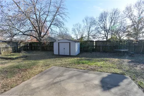 2401 Pine Ln, Barling, AR 72923 photo 16