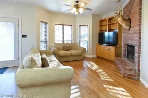 Living - 2411 L St, Barling, AR 72923 photo 3 of 5