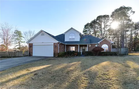2411 L St, Barling, AR 72923