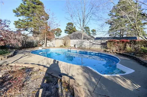 Exterior - 2411 L St, Barling, AR 72923 photo 3 of 4