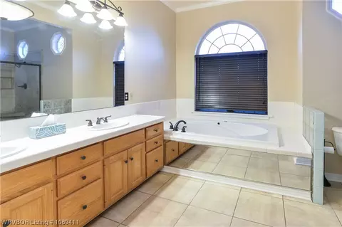Bath - 2411 L St, Barling, AR 72923 photo 1 of 3