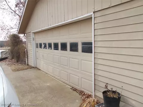 Exterior - 457655 E 1013 Rd, Vian, OK 74962 photo 5 of 16