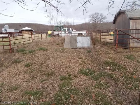 Exterior - 457655 E 1013 Rd, Vian, OK 74962 photo 13 of 16