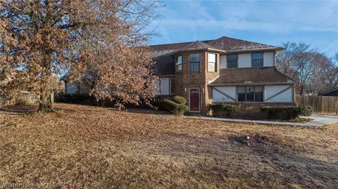 Exterior - 8707 Jackson St, Fort Smith, AR 72903 photo 8 of 9