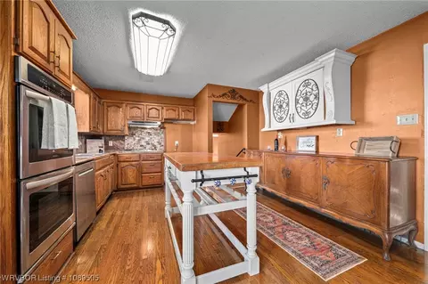 Kitchen - 8707 Jackson St, Fort Smith, AR 72903 photo 3 of 4