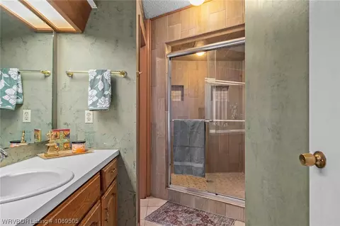 Bath - 8707 Jackson St, Fort Smith, AR 72903 photo 6 of 7