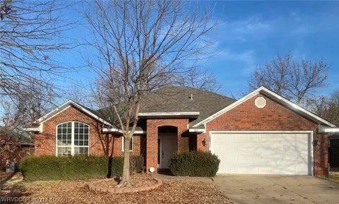 8415 Forest Wood Way, Fort Smith, AR 72916