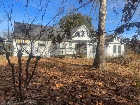 606 E Short Mountain St, Paris, AR 72855 photo 7