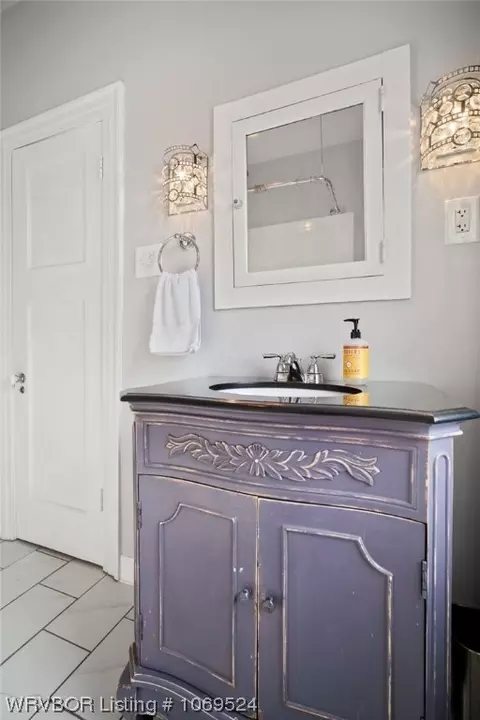 Bath - 2814 Reeder St, Fort Smith, AR 72901 photo 6 of 7