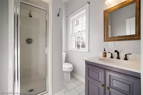 Bath - 2814 Reeder St, Fort Smith, AR 72901 photo 2 of 7