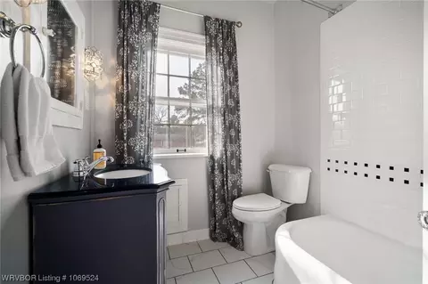 Bath - 2814 Reeder St, Fort Smith, AR 72901 photo 5 of 7