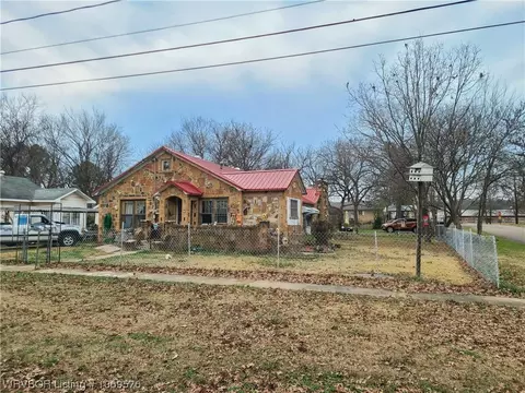 321 W Fourth St, Booneville, AR 72927
