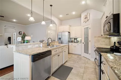 2704 Carly Dr, Lavaca, AR 72941 photo 8