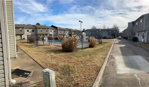 101 S Country Club Rd, Muskogee, OK 74403