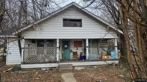 829 2nd St, Dardanelle, AR 72834